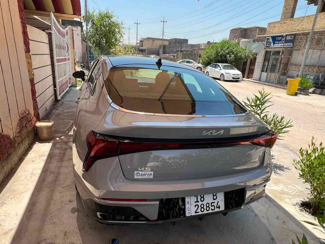 السلام عليكم
كي فايف موديل 2025جيتي لاين فول 

محرك 2500

حادث فقط ربع بنيد صبغ بدون ارباك 

ماشيه 16ميل

رقم بابل بأسمي سعره 210وبيه مجال 

للاستفسار ***********

