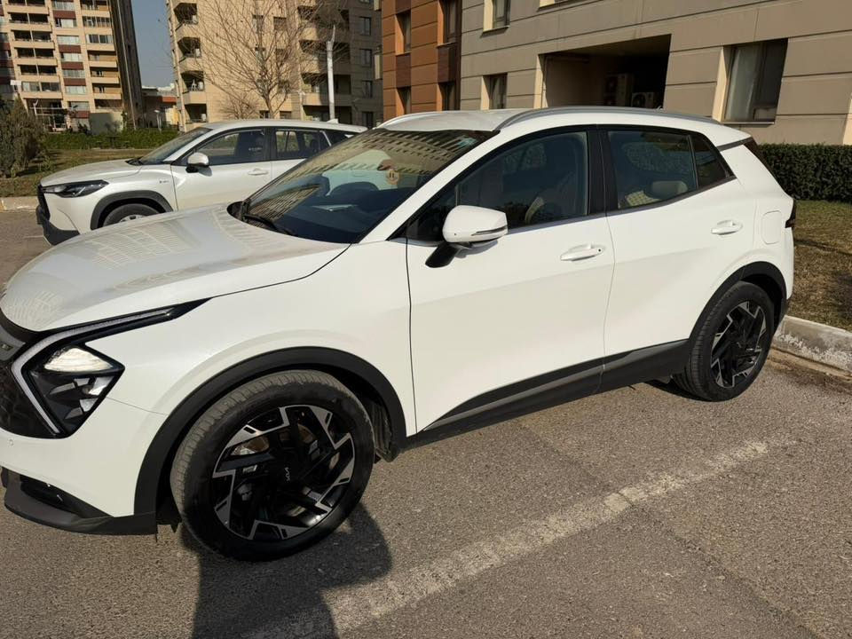 السلام عليكم
سبورتج 2025 
فول موصفات 
كشنات كهرباء و تدفئه استرين تدفئه 
ماشيه 40 الف 
وبعد اهواي موصفات بيه 
232 ورقه وبيه مجال 
سونار جديد
اتصل  ***********
