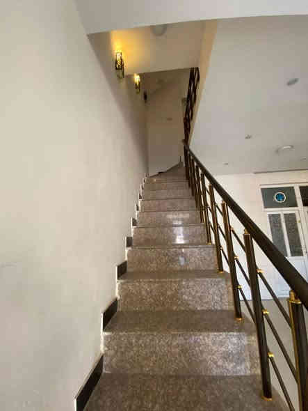 حي الجامعة 
للإيجار دار نظيف يحتوي على صاله
 ومطبخ وخدمات وغرفتين غرف نوم 
بدل إيجار 850 الف
للأستفسار 
***********
مكتب الضاحي للعقار 
#حي_الجامعة #دار_للايجار #بغداد
