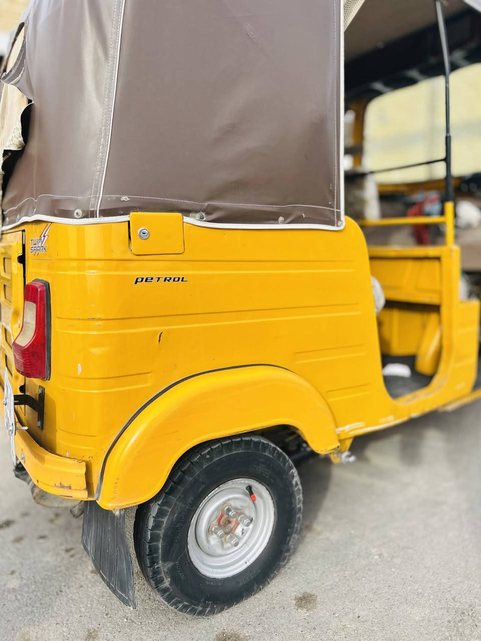 السلام عليكم تكتك موديل 2020 رقم انكليزي واسط
الاستفسار اتصل على الرقم ***********
