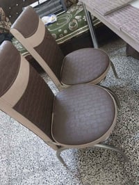 ميز طعام • جديد • نضيف
