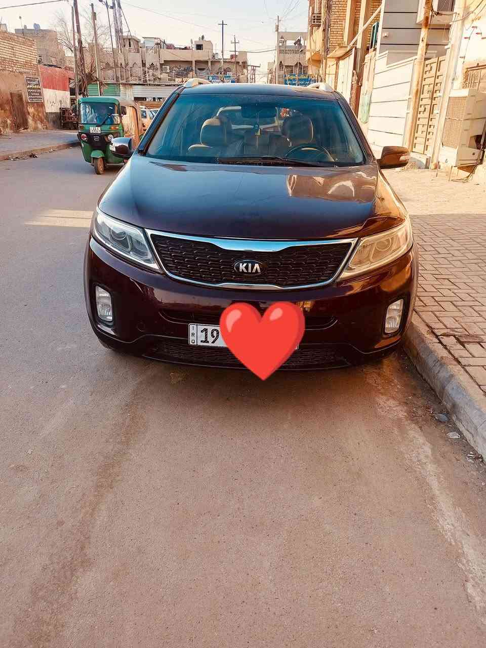 سلام عليكم
سياره سورنتو 2014
امريكي حادث جاملغ وبنيد تبديل 
مكينه اربعه سلندر 
تبريد 3قطع 
كشنات كهربائية 
سياره مكفوله كير ومكينه خير من الله 
سعر 152 وبيها مجال حك الجيه 
الرقم ***********
