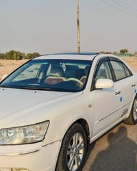سوناتا ٩ • ٢٤٠٠ • فتحة سقف