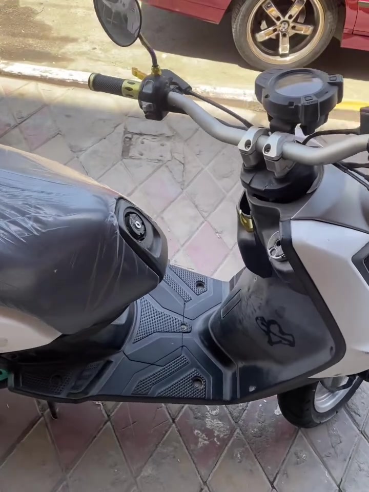 سلام عليكم سكنس جبلي لبيع مصارله هواي من نازله رمبه نضيفه كلش كفاله عامه من طول لطول مكينه برغي ممفتوح بيها الله شاهد مختمه وكله بلاديه صالنصه بلاديه دراجه معدل وشلعه تشگ الكاع عاليه دمام مسجل وياها كامل بلوتوث 
السعر مليون و٣٠٠ وبيه مجال / العنوان بغداد جديده شارع المسبح  والسوگ كلشي بي 
الاستفسار ***********
