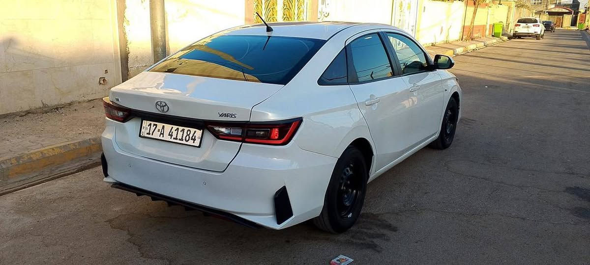 سلام عليكم تيوتا يارس موديل ٢٠٢٣ خليجي مثنئ معوقين باسمنه وكاله عامه محرك ١٦٠٠ ماشيه ٧٤ بيهه طخه جاملغات خلفيه وقبق الجنطه مصلح نفسه والباقي كفاله السعر ١٤٠ وبيهه مجال لاستفسار *********** او *********** الاسيا بي وتساب
