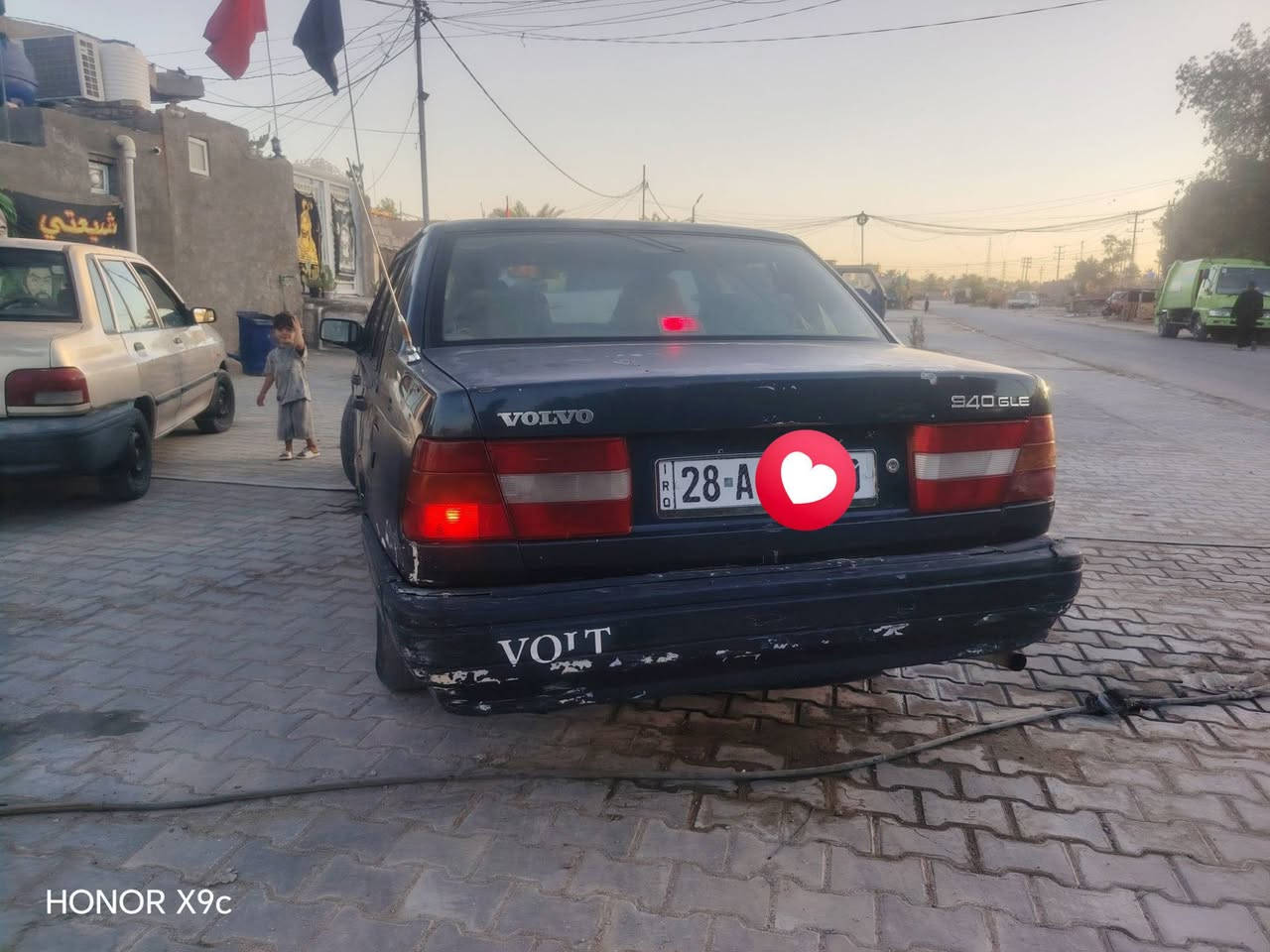 سلام عليكم فافلو 940موديل 92سياره  حداديه جديده  محرك vvt  سنويه جديده غرفه حلوه تبريد يخبل  سياره جاهزه  يسعر 45وبيه مجال  تصال ع رقم ***********
