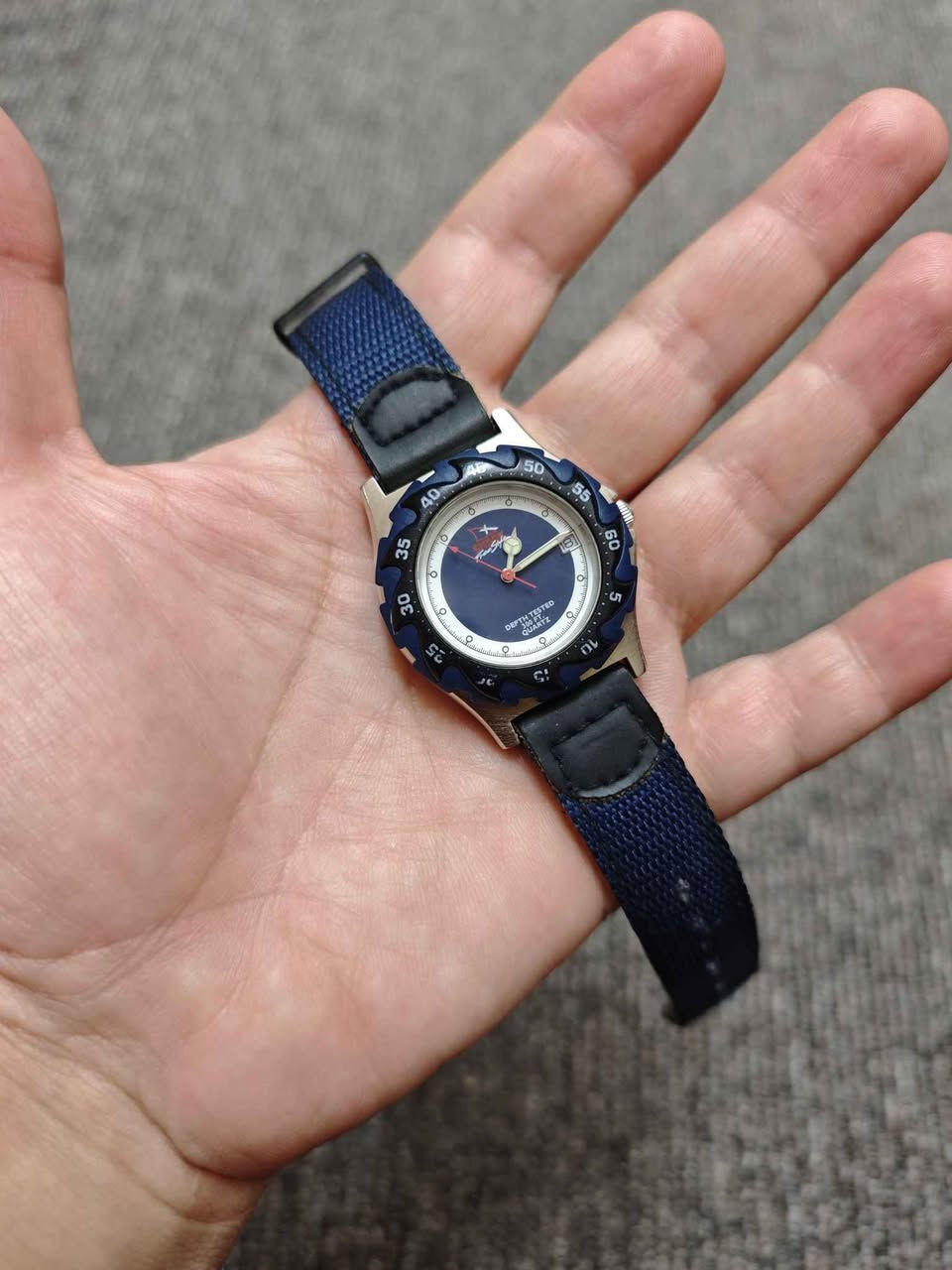 سلام علیكم. 
ساعه ریاضی من فری ستایل للبیع. یابانی اصلی. فنتج قدیم. باتری. رینك دوار. منفذ یومی. قطر 35. سیر كتان بلادی. سعر 40 الف. أربيل, العراق


**إذا كنت صاحب هذا الإعلان وتريد حذفه لأي سبب، رجاءا أرسل رسالة إلى الدعم الفني**