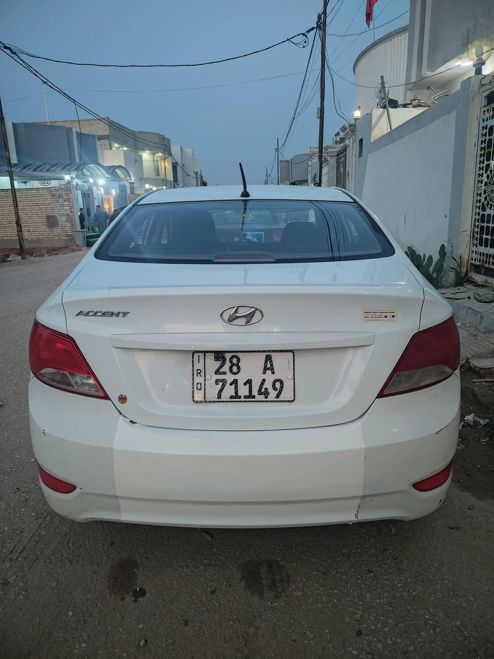 السلام عليكم 
سياره اكسنت خليجي موديل 2016 محرك 1400سياره جاهزه من كلشي كير مكينه تبريد شغال وكلشي موضح بلسونار السعر 85 وبي مجال مكاني حي ميسان وللاستفسار اكثر *********** هذا فقط واتساب وهذا فقط اتصال ***********
