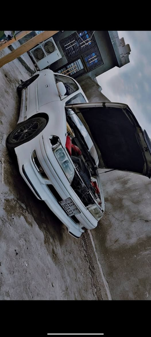 سلام عليكم
اريد مراوس وي راس الثور فلات لون اسود او ابيض فقط
سيارتي مارك الفيني بسمي محرك 6 سلندر ونجي
لسياره كفاله عامه بيها اماكن رش قليله كلش بدون معجون بدون ضربه سياره جاهزه
مكاني بصره مامتواجد عل فيس بس عل رقم لو واتساب ***********
