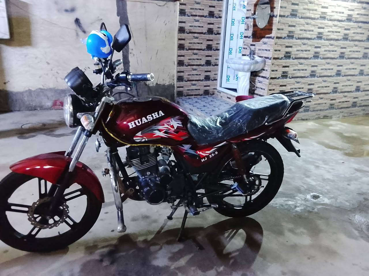 دراجه للبيع السعر 550 بيه مجال جديده كهربائيات كله شغاله موديل 19 ويا منافيس كامل  عنواني الرمادي شارع 60 للاستفسار على رقم ***********
