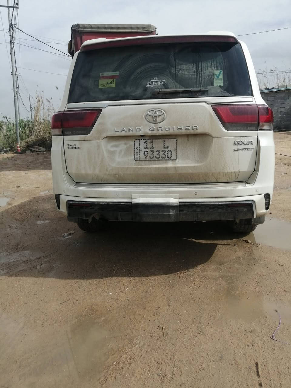 لاندكروز كفاله عامه رقم بغداد تحويل.موديل2022 ماشيه80الف محرك 6. سعر 590 وبيها مجال ***********
