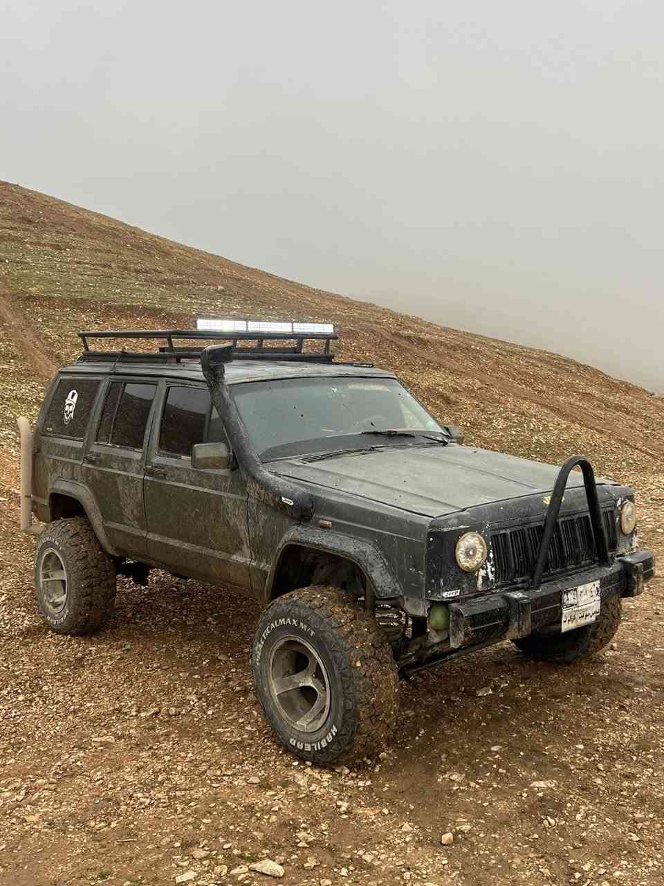 جیب شقارتە ١٩٩٤ ژێری کامل کراوە بە ٢٠٠٠ تۆماتیکو دەبڵ اکسل مەکینەو گێڕی بیلادی جام کارەباو کارەبای مەزبوت سەیارەکە قورسو سوکی بەشەرت نرخی ٣٠ گڵاو ماعمەلە 
***********
