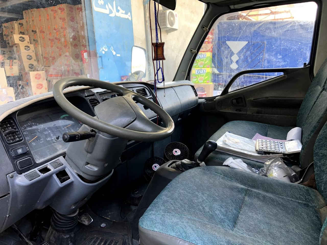 السلام عليكم 
مازده للبيع مديل 1993 بدي بلات قمارة ومحرك وكير كنتر
تبريد السيارة جاهزه للعمل السعر 80ورقه 
للتصال /***********
