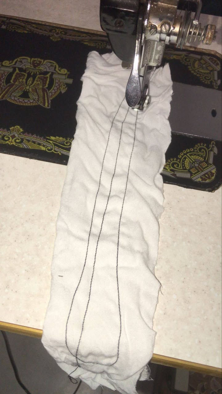 مكينه خياطه فراشه وهذا خياطها ناعم وكلش زين رايدتها هي والميز مالتها ب 75 الف


**إذا كنت صاحب هذا الإعلان وتريد حذفه لأي سبب، رجاءا أرسل رسالة إلى الدعم الفني**