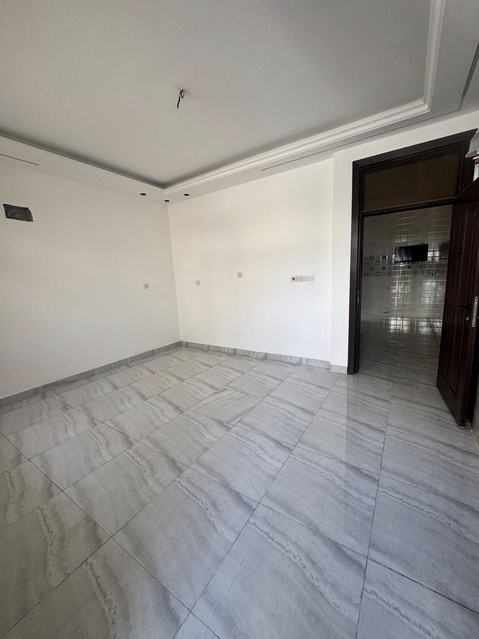 دار مساحه ٥٠  للبيع متر بمحمع السلطان الثالث طابقين ثنين نوم وصاله وصحيات وترك شارع مفتوح ثامن فرع من لشارع العام بسمي مباشر تنازل شركه القلعه لاستفسار ***********
