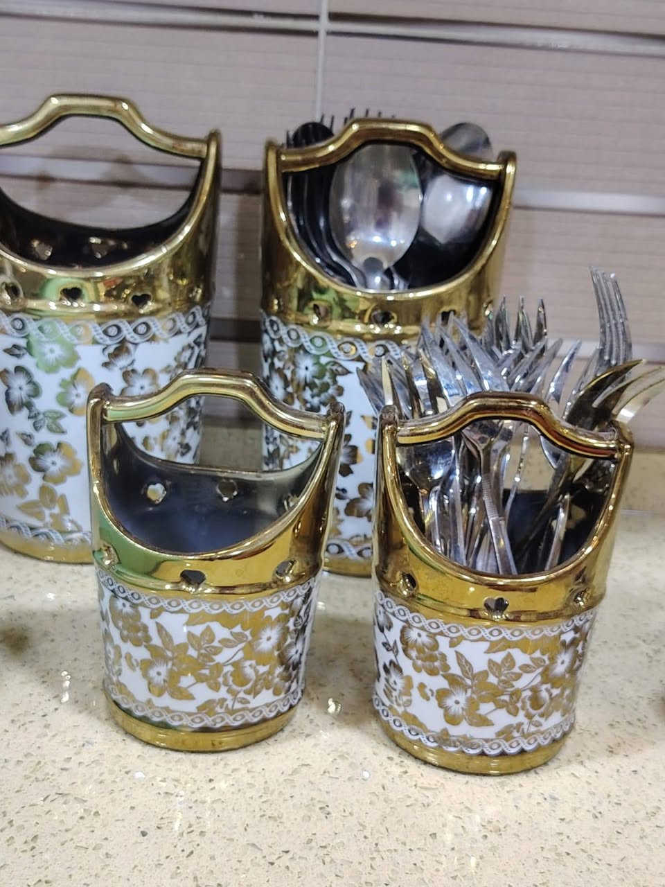 حمالات خواشيق فرفوري مذهب
الحجم الكبير لخواشيق الاكل
حمالات الوسط لخواشيق زلاطه وجطلات الوسط
الزغير ل خواشيق الجاي تجنن❤️😍


**إذا كنت صاحب هذا الإعلان وتريد حذفه لأي سبب، رجاءا أرسل رسالة إلى الدعم الفني**