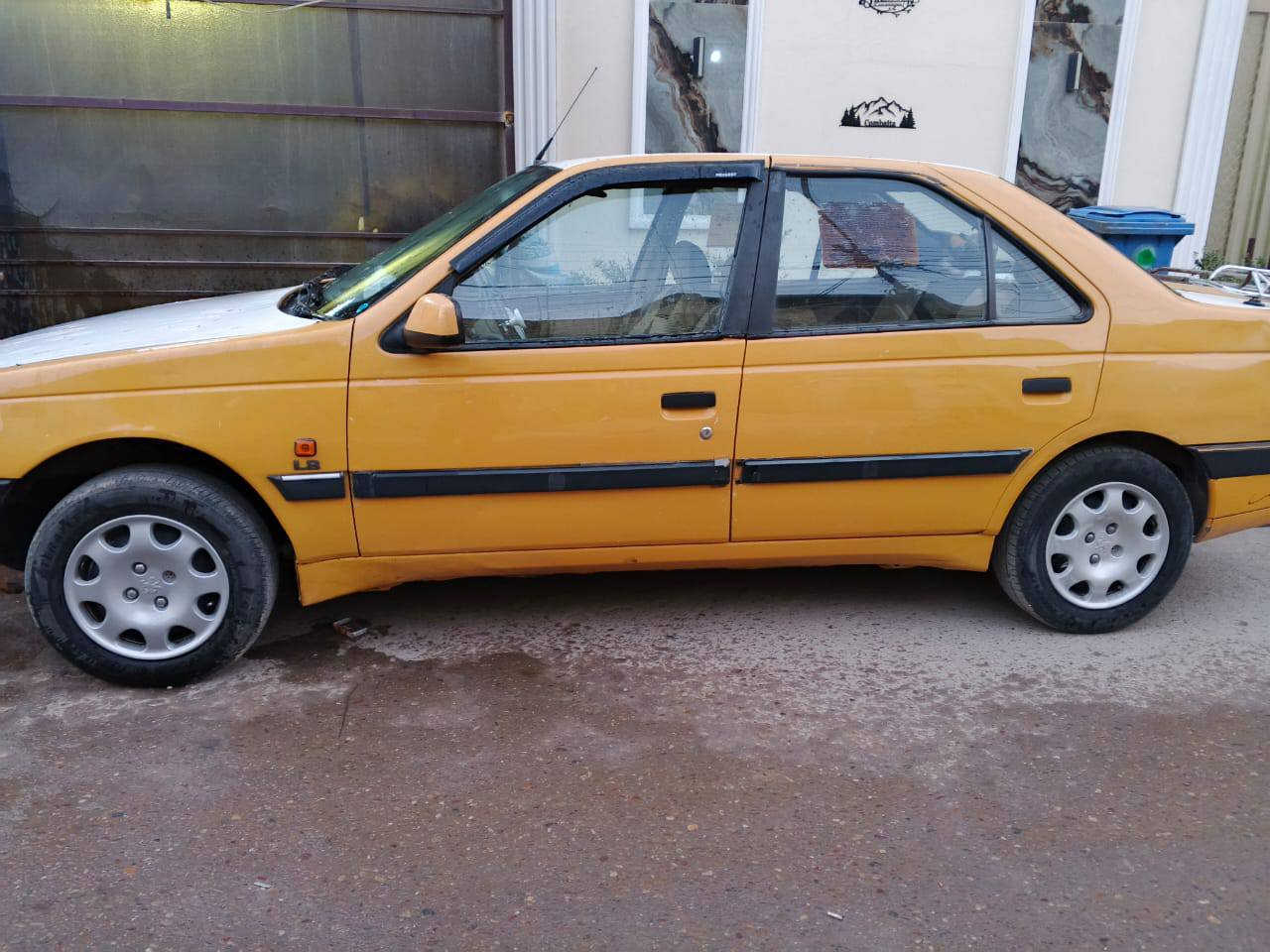 سلام عليكم للبيع بيجو نظيفه موديل 2015  السعر  43 ورقه العنوان البلديات  رقم الهاتف ***********
