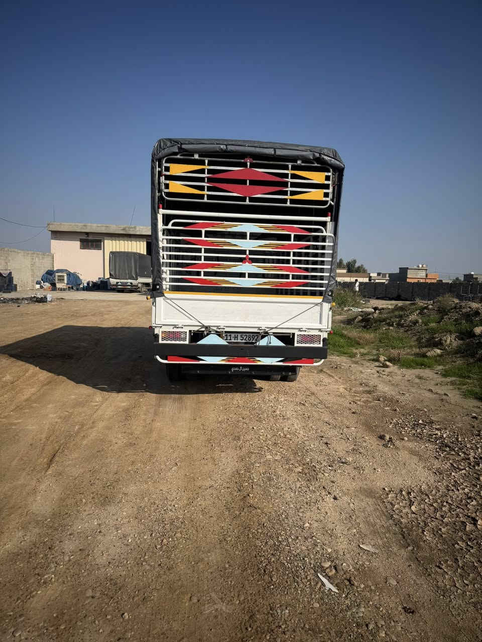 السلام عليكم 🤎
كنتر للبيع موديل 2024 تسجيل سيارة بسنت 2025شهر الثاني سيارة جديدة 

النضافه فول كامله مكمله حدادة جلال تخم برجستون  

جادر كامله 

مكفوله من الشخط

هاتف ***********
