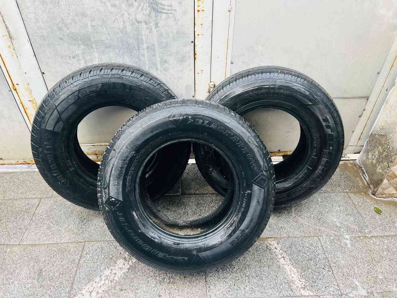 السلام عليكم 
265/70 R 16 H
تيارات مستعمل عدد ٣ نضيفات للبيع السعر 50 مكاني كربلاء ***********
