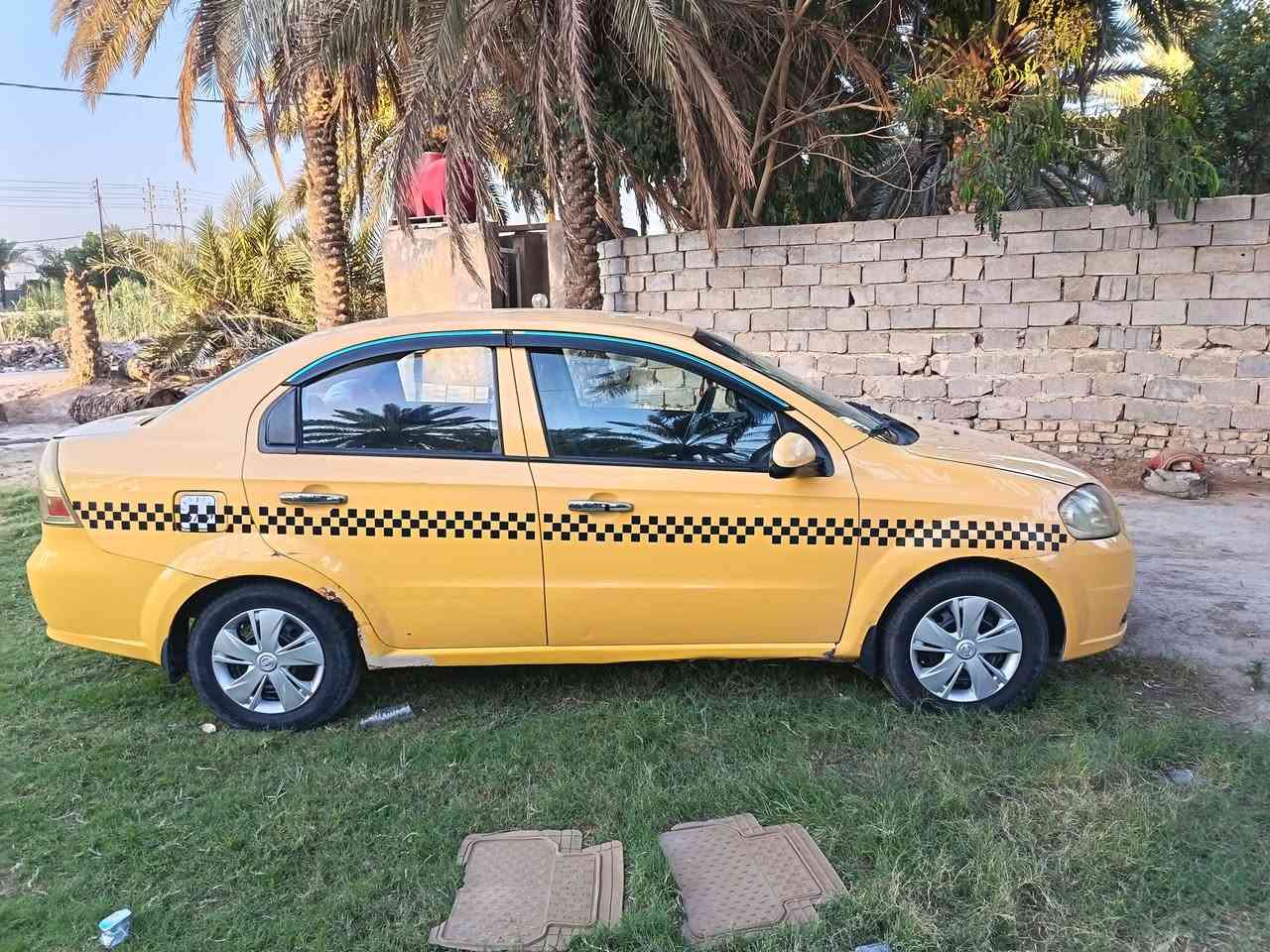 السلام عليكم من رخصة الادمن المحترم افيو للبيع موديل ٢٠٠١١ محرك مفتوح كير اوتماتك مصفره هيئه اوغرامات السنويه بسمي السعر ٥٥ اوبيه مجال للطيبين *********** النجف ناحية العباسيه
