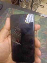 ايفون 11برو نضيف كلش بي هاذه الفطر والفيس ايدي واكف الباقي كفاله جهاز ...