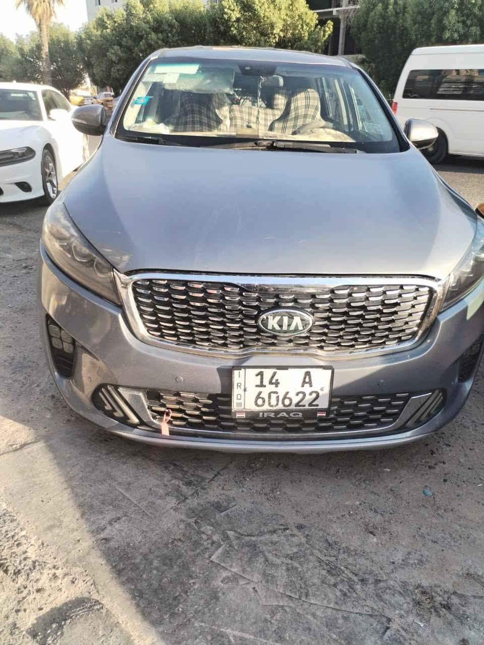 سورنتو ٢٠٢٠ وارد امريكي ٦ سلندر سبعه راكب 
الحادث بنيد مبدل الجاملغ بارد 
السعر ١٧٥ وبيها مجال قليل 
فقط اتصال 
***********
