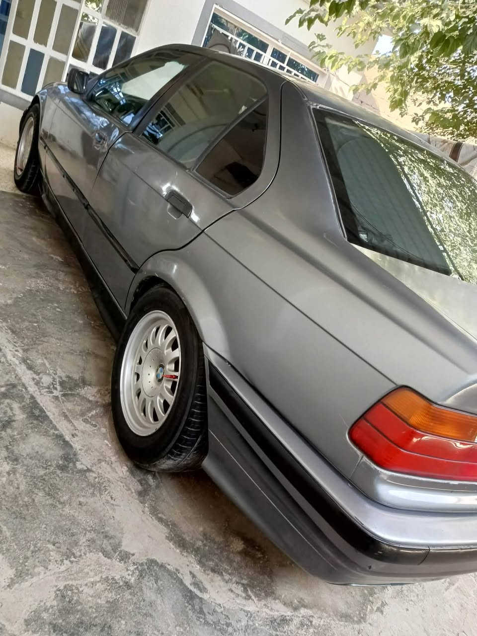 الملك لله
BMW حجم 318

سعرها 30$ وبي مجال شي بسيط موديل 1991

المو شراي راجئ لايدوخني  اقراة المنشور اذا عجبك عود خابرني 

للبيع فقط بي ام حجم 318 محرك مفتوح كير عادي جام كهربائي سيارة جاهزه محرك كير  اكسل كاردن صدر امامي خلفي كهربائيات طخم تايرباتري تتفئة لايت زنون كلها شرط 

سيارة بلاد مابيها تبريد شرط طرايك 160 والباقي كدام العين 

رقم كركوك سنويه  عاج شرط تحويل والوكالة 

مكان السيارة كركوك  ***********
