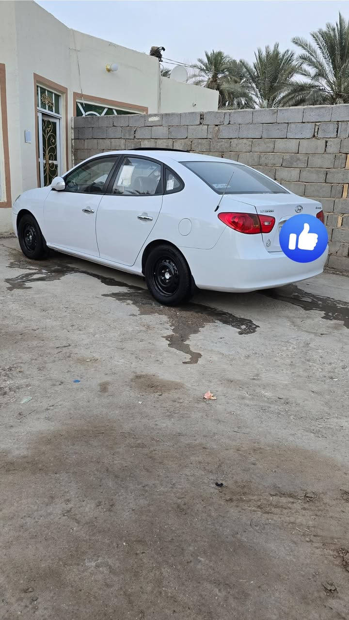 سلام عليكم الانتره 2011 سياره حلوه وجديده معنا الكلما دخم تاير حدادي جديده تبريد شغال ثلج سياره منقصه برغي وبسمي ثاني يوم بسمك ول سونار وي الصور ***********
