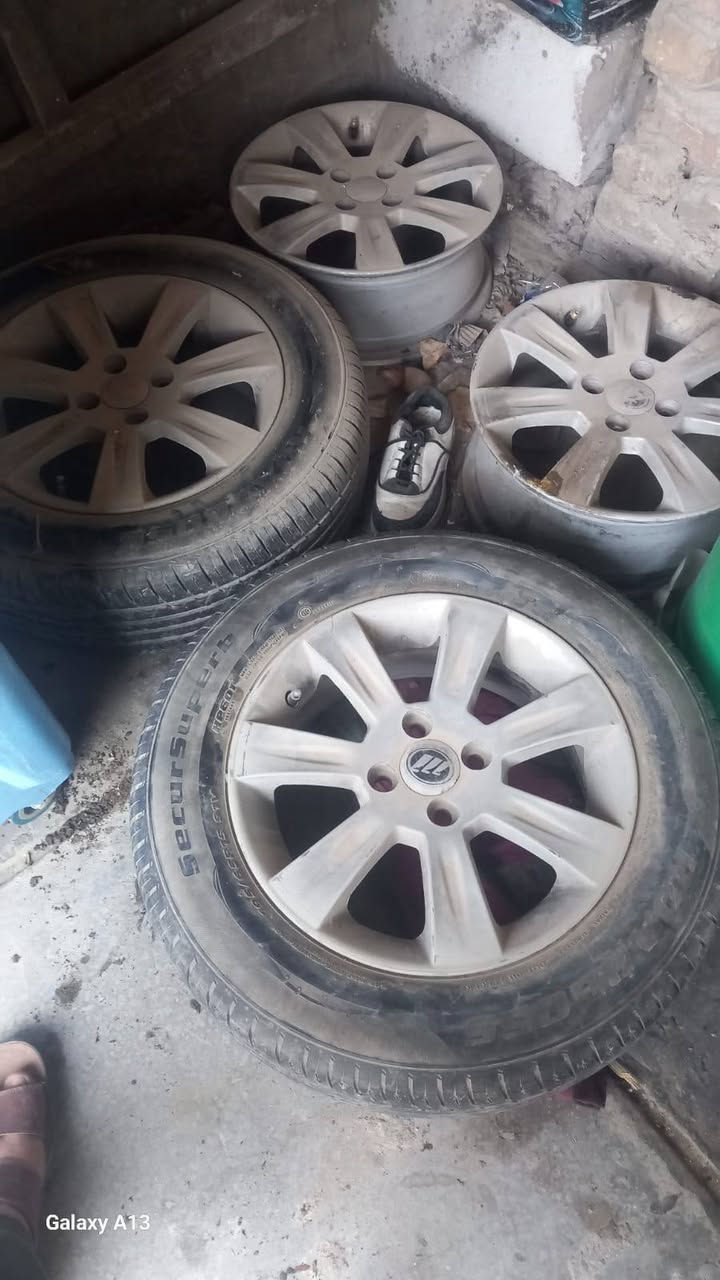 اوياله مع زوج تأثيرات زاءد يدت كير زاءد باب خلفي بي تعمير قليل***********
