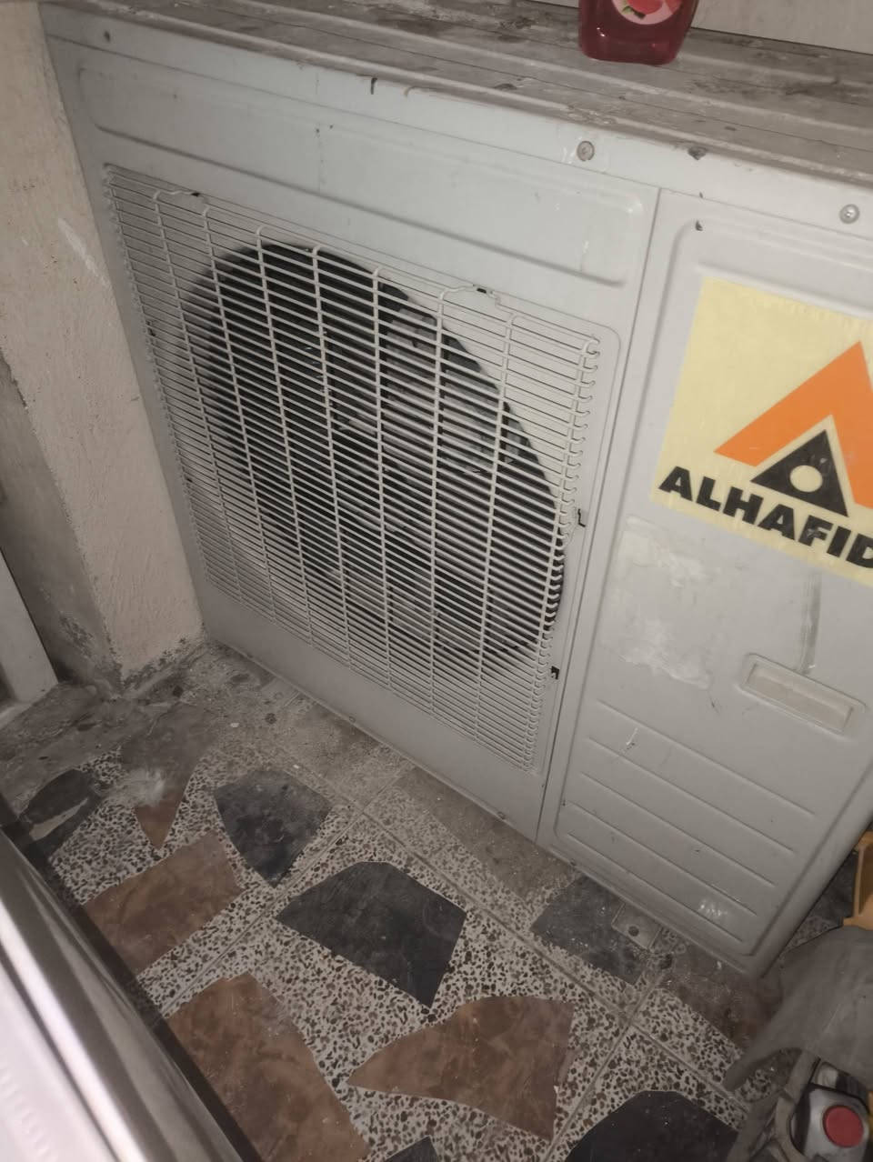 السلام عليكم سبلت كنتوري 3 طن نقص غاز من فتحته ماجانت او كهرباء او طار نص الغاز مالته ماجان اكو كهرباء او البواري ملاته هم تعبانات يعني نقص بواري او غاز هم امنقص بابل القاسم ع السلام رقم *********** السعر 500 الف
