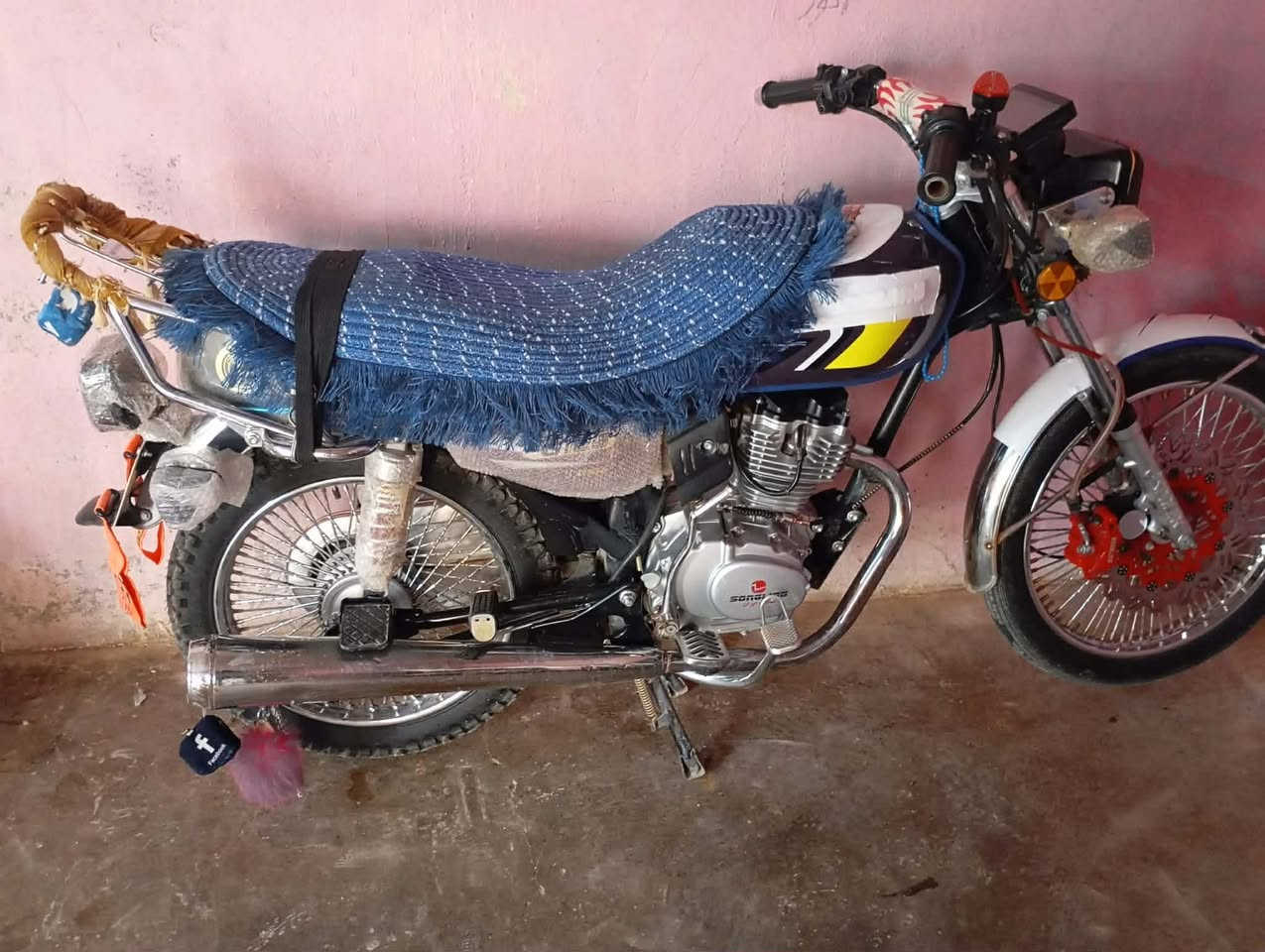 سلام عليكم دراجه لبيع مكفوله كفاله عامه موديل ٢٥ شلعه معدل خير من الله السعر خاص


**إذا كنت صاحب هذا الإعلان وتريد حذفه لأي سبب، رجاءا أرسل رسالة إلى الدعم الفني**