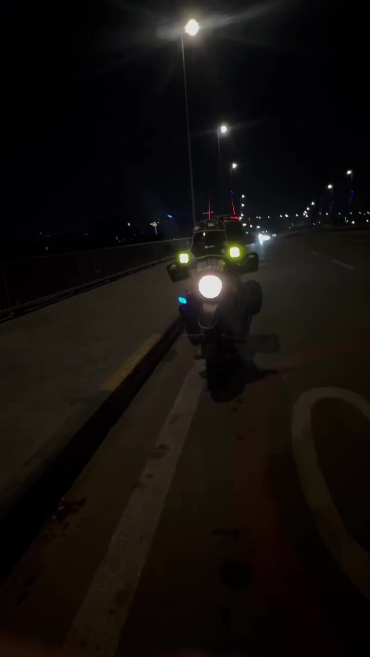 سلام عليكم 
دراجه بوكسر للبيع
23 دخول 24 بس مسجله 23 
سنويه و رقم ب اسمي 
ثاني يوم التحويل 
عنواني بغداد
مكينه مفتوحه بس لاستيك ولف 
مزوده
جنط صفاحيه
زنون ابيض و زنون خارجي ابيض وصفر 
ماشيه 32 الف 
شتغلت بيها دلفري سبوعين 
رايدها ب 2650 وبيها مجال حك جيه 
نضيفه ومرتبه امانه الله ورسوله
التواصيل وتساب 
***********
لا اتعبك ولا تعبني شراي تعال ودلل وتشلع عيوني ♥️
