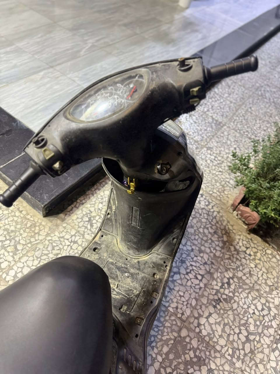 سلام عليكم للبيع للاستفسار *********** كفاله محرك وفشكه
