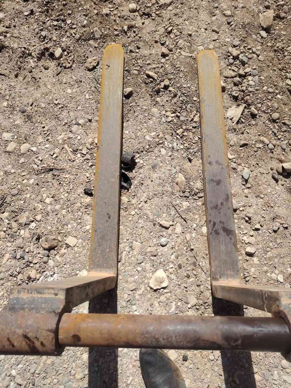 چوار تایەی 25 بیلاد jcb
چوار تایەی 24
شفرەی بیلاد 110
ژت***********
ژت***********
