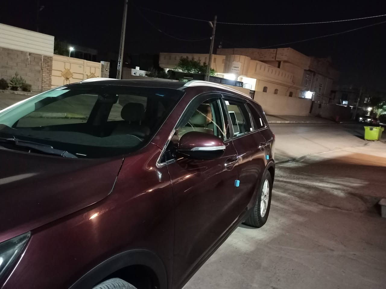 السلام عليكم كيا سورينتو موديل ١٧ بغداد امريكي محرك ٤ سلندر ٥ راكب بيه صبغ جاملغ  وبنيد جاهز من كل شي السعر ١٦٥ وبي مجال *********** و ***********
