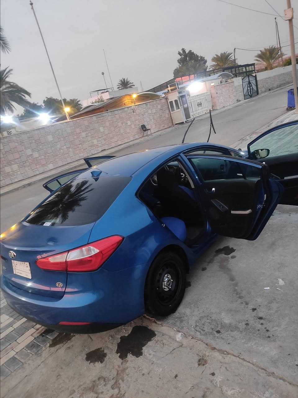 كيه فورتي مديل 15 مكاني كربلاء السعر 90 وبيها مجال   وباقي التفاصيل اتصل  ***********
