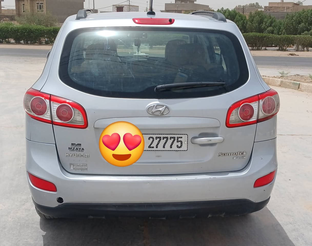 سلام عليكم
سنتافي مديل 2010 
رقم مميز بغداد 27775 بسمي 
سنوية غاية ٢٠٣٠ 
هزه جديده 
تبريد قطعتين نقص غاز 
5راكب 
تحكم ستيرن 
اشاير بل مري 
دشبول شاشه كبيره 
 كير محرك نضيف حجم 2400 دوش المرغوب 
تخم تاير جديد
حداديه امامي خلفي نضيف 
بيها قطعة وحده مصبوغة البنيد ودعامية الامامية 
شخوط  بل باب  مال سويج مع رصعات 
السعر 120$وبيها مجال قليل 
بابل الكفل 
***********
***********
