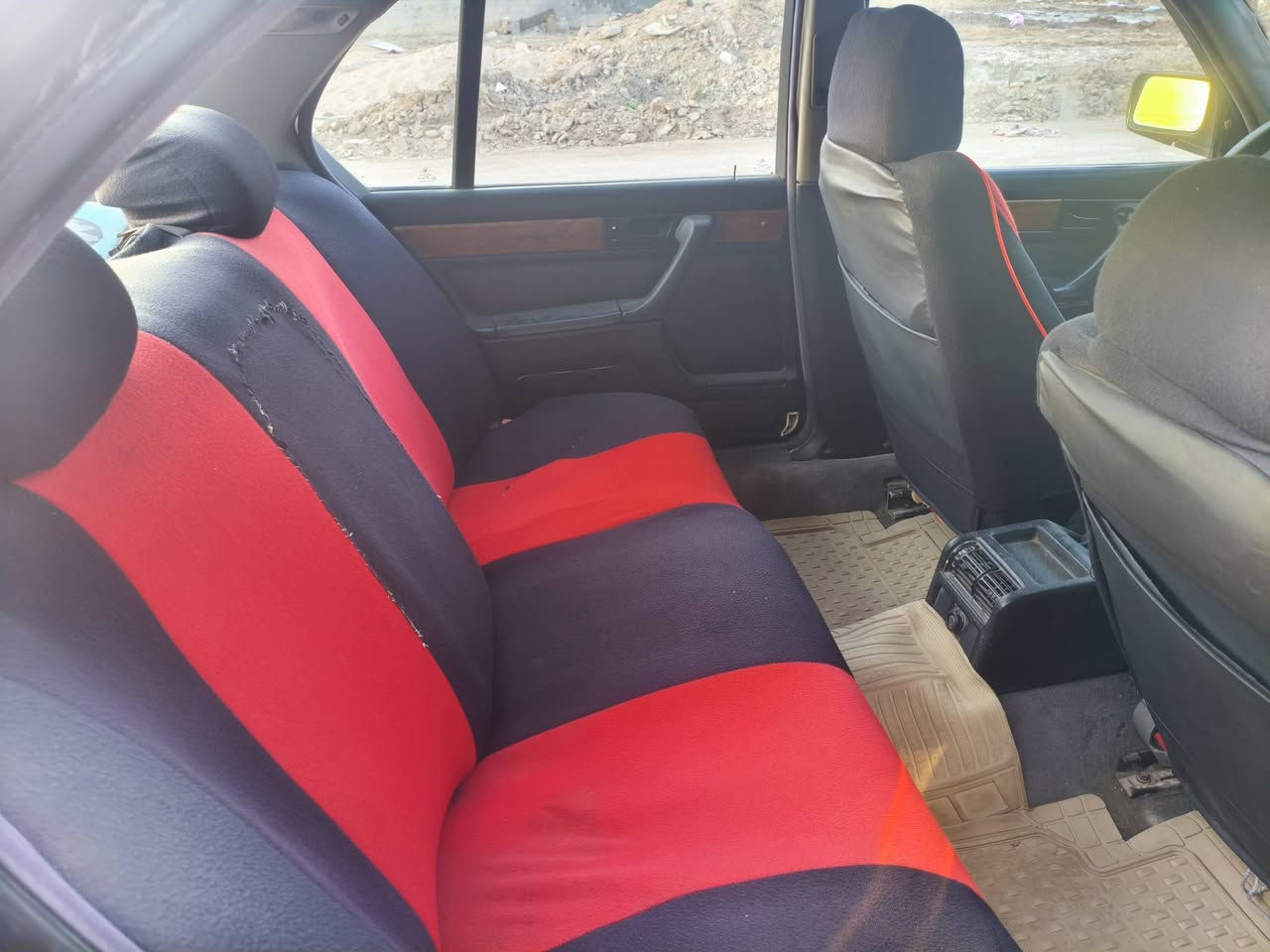 سلام عليكم سياره BMW موديل 1989سياره جديده فول مواصفات كفاله كير ومكينه وحداديه كهربائيات جاهزه وتبريد شغال استفسار ***********
