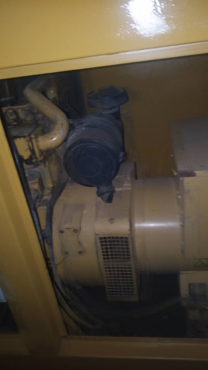 سلام عليكم مولد بيركنز نكليزي كاتم 60كيفي برودكشن إطفاء ذاتي سوبر مولد نضافة85/100  للبيع 37ورقة وبيهة مجال ***********
