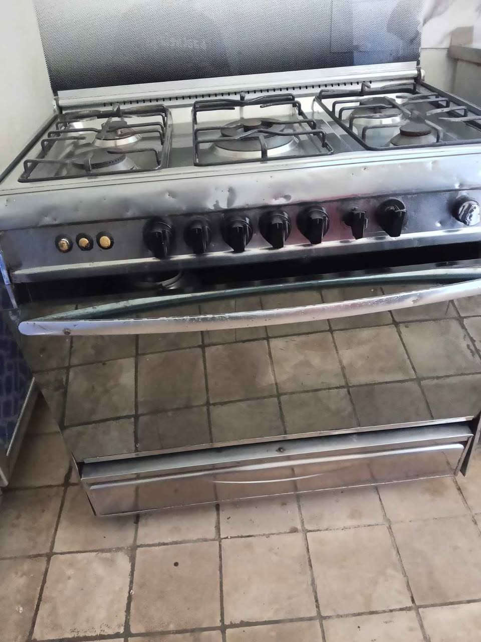 طباخ ٥ عيون شغال فرن فوق وتحت نظيف ب٩٠ بي مجال بسيط بغداد, العراق


**إذا كنت صاحب هذا الإعلان وتريد حذفه لأي سبب، رجاءا أرسل رسالة إلى الدعم الفني**