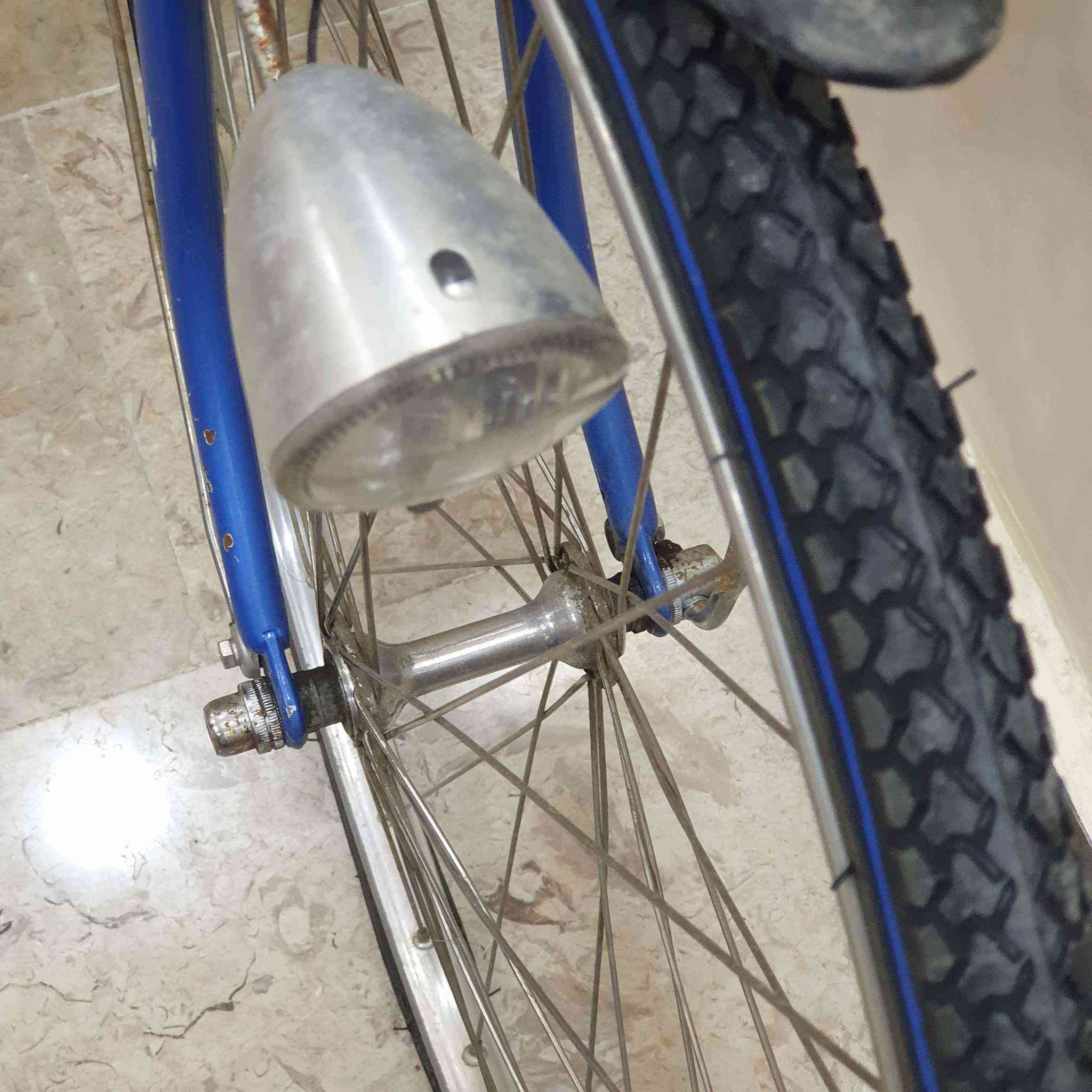 بأسكل رياضي يأباني ماركة نشياكي 
حجم 26
كله شغال كير تخفيف تثكيل 
تقص بس قفل 
يتحمل مسافات بعيده 
ويتحمل وزن 120

وبريك الكدام موجود وايره
نظيف ما مستخدم ووهاي اشتريته وما استخدمته 
100وبي مجال 
مكلفني 140
***********
