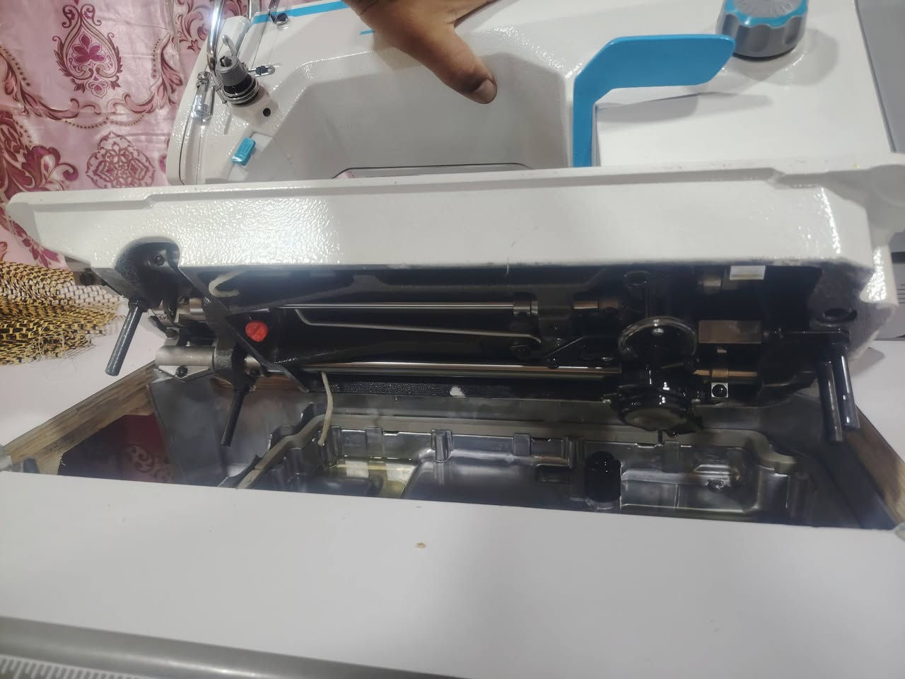 سلام عليكم ورحمة الله وبركاته
للبيع مكينه صناعي جاك اف ٦ وكاله وميزها الأصلي بيها ضمان ٣سنوات صارلها اقل من شهر عندي مانعرف بيها وريد ابيعها
***********
***********
