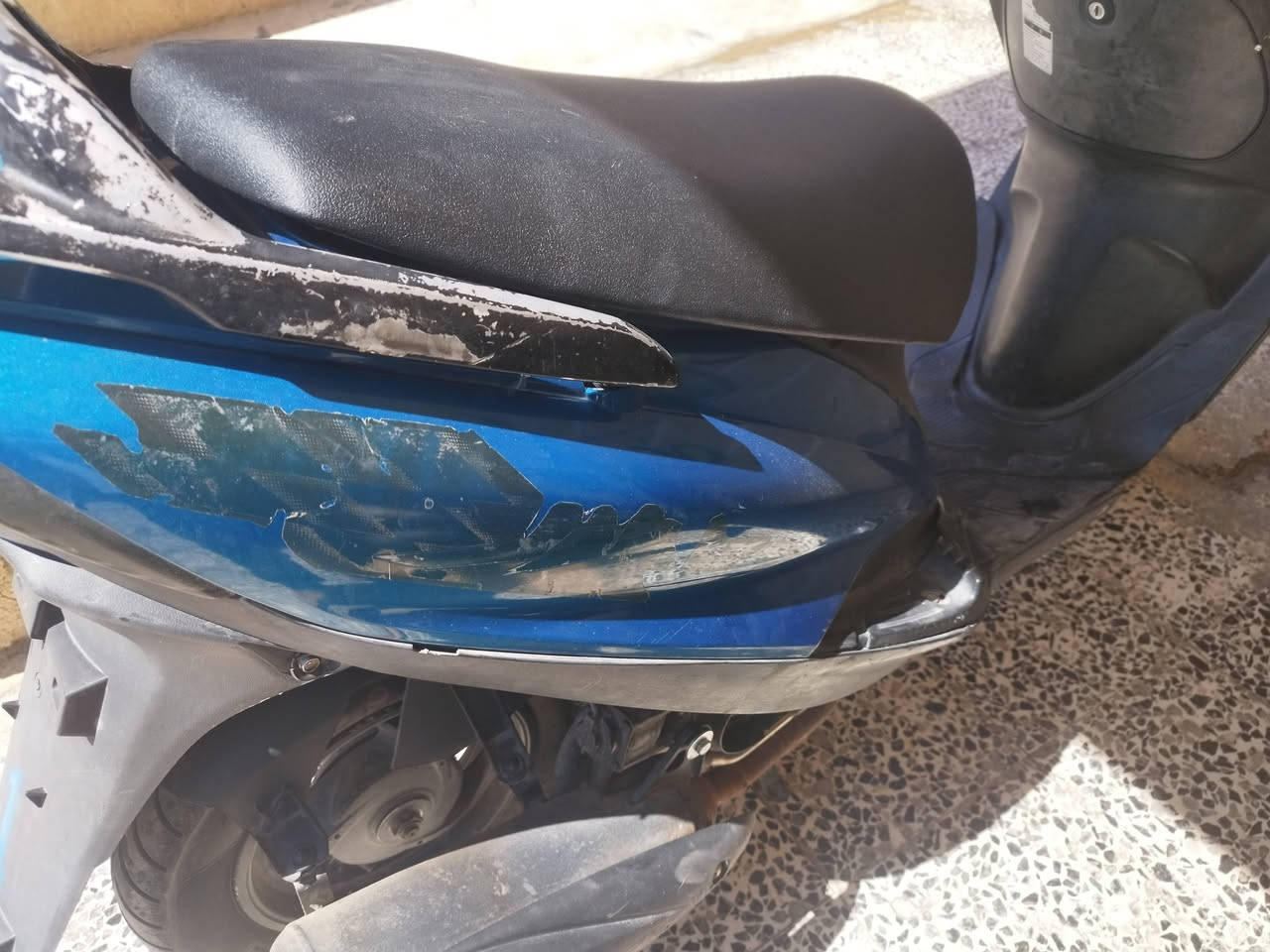 السلام عليكم دراجه للبيع ياباني ثعلب ماكس عدله بلاديه جديده نظيفه دراجه سرعه 140 سعر خاص رقمي هاتف وتساب بعقوبه تحرير دور الضباط *********** مصطفى علي عدد دراجه 2 للبيع
