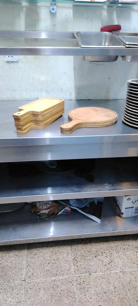 السلام عليكم فرن دورا للبيع ايراني باب اول شغال جاهز
باقي الاغراض هم للبيع

مكان الموصل 

 تفاصيل اكثر اتصل ***********
***********
