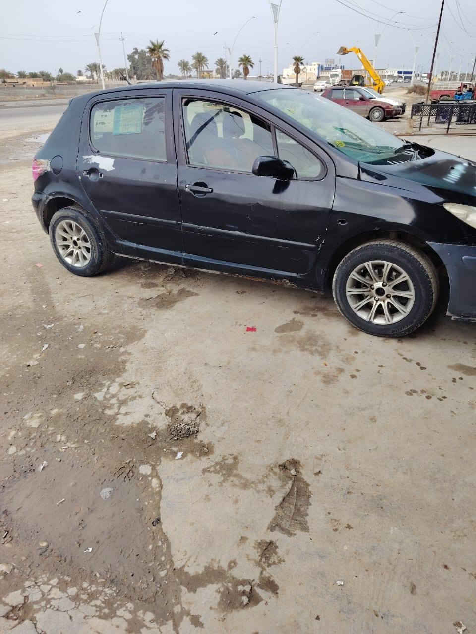 السلام عليكم ورحمه الله وبركاته للبيع بيجو موديل 2006  محرك وكير كورله فول اتوماتيك كلها شرط والكشر شفت العين السعر 20وبيه مجال سنويه كرتونيه خظره للاتصال ابيع حبل ***********
