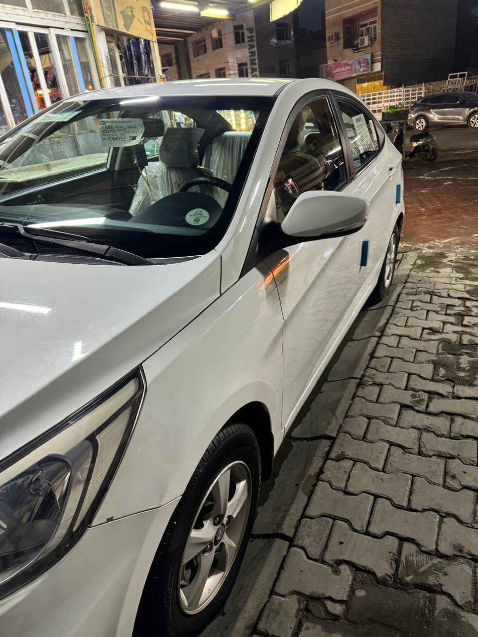 اكسنت ١٥ خليجي مواصفات عدا الفتحه سونارها موجود ماشيه ٩٣ محرك كير مكفولل
***********
