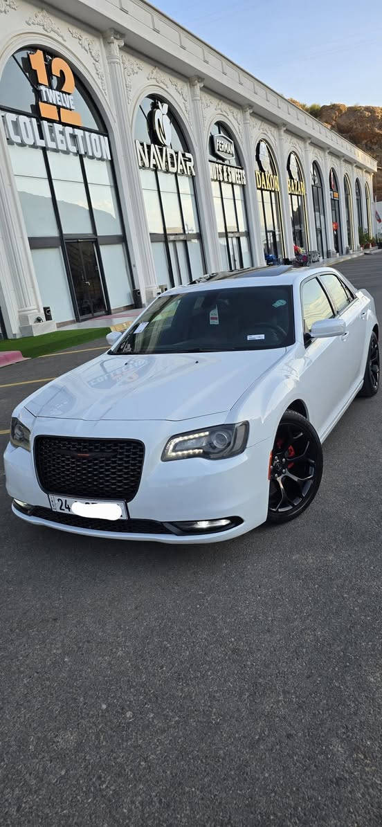 اوباما 2015 S
6 سلندر تو ويل 
ماشية 100 حقيقي 
وارد كندي كلين تايتل كفالة عامة 

بانوراما 
كشنات هيتر 
شفتات ستيرن 
سبورت مود
سستم سماعات بيتس مع دمام 
مرايات هيتر وتعتيم
تشغيل عن بعد 

رقم دهوك جديد
سنوية جديدة 

استخدام شخصي السيارة وجداً نظيفة 
بالواقع احلى من الصور 

السعر : 228 وبيها مجال 
مكان السيارة دهوك 
***********
***********
اتصال أو واتساب

