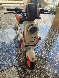 دراجه X900 للبيع دراجه نظيفه  سرعته 99 خمس بطاريات  السعر 550 وبيها مج...