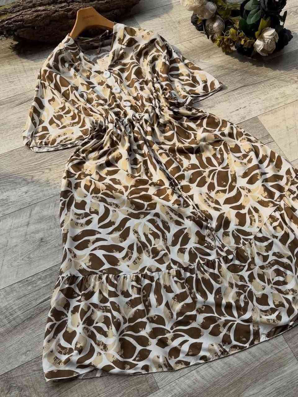 ✨ وصلنا الجديد ✨
دشداشة قصيرة فصال فستان
خامة كشمير إيطالي 🔥

ماركة كشماء

🔘 دكم شغّالة بالصدر
🔘 خرطة أنيقة بالخصر
🔘 قصة صدر مع لاستيك لراحة 
🌸وقصة صدر V المميزة

🎨 متوفرة بـالوان مختلفه
📏 القياسات: 2XL. 3XL. 4XL. 5XL


**إذا كنت صاحب هذا الإعلان وتريد حذفه لأي سبب، رجاءا أرسل رسالة إلى الدعم الفني**