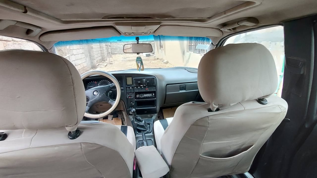 اوميكا استيشن حجم 20  رقم اخضر سنوية اخضر
كربون بنزين بيها محرك و كير بشرط 
 مكان سيارة تلعفر 
       ‪0750 375 1766‬‏
